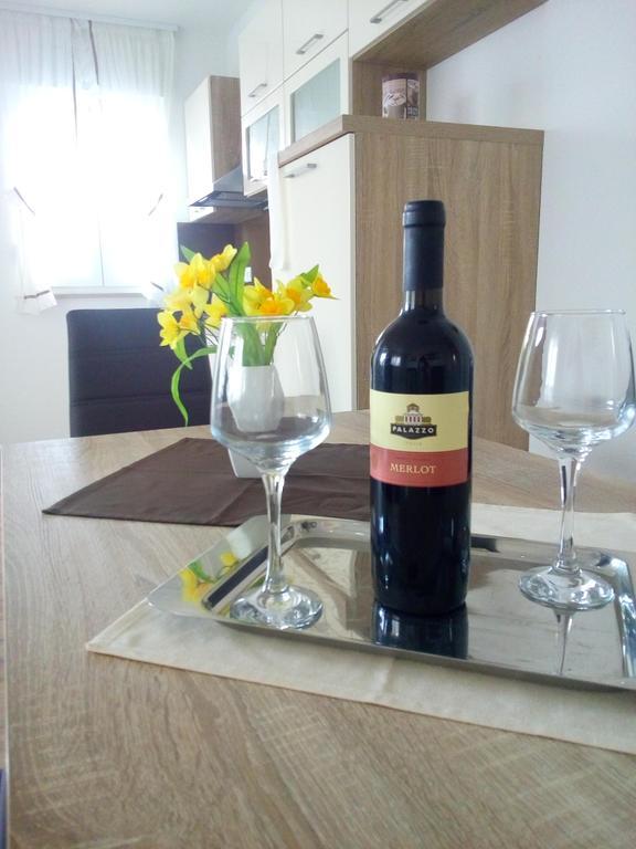 Duje Old Town Apartment *