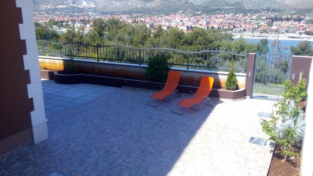 Duje Old Town *
