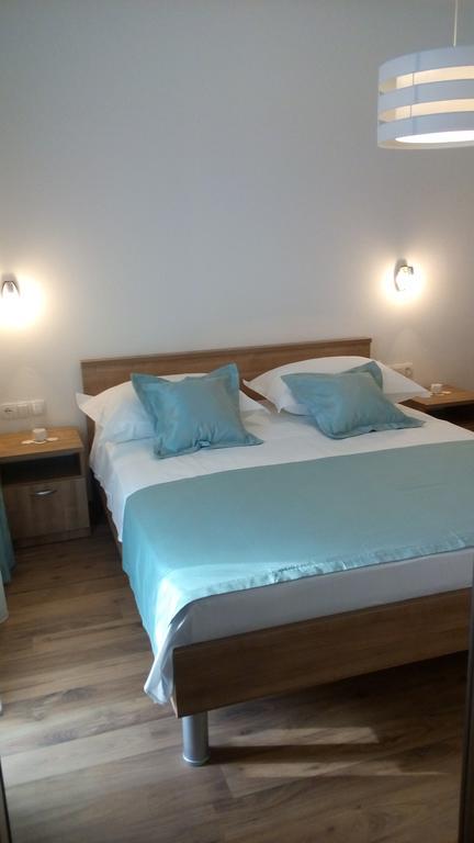 Duje Old Town Apartment Trogir